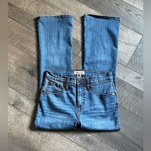 Like-New! Women’s, Madewell, Light-Wash Mid-Rise, Cali Demi-Boot Jeans. Size 26.